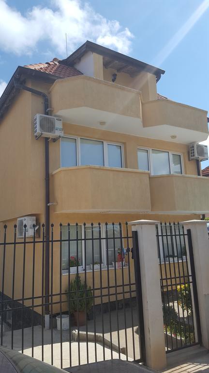 Villa Krisia Apartments โซโซโปล ภายนอก รูปภาพ